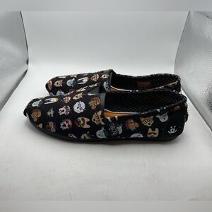 Bobs from Skechers Dogs Black Slip-On Shoes size 6.5